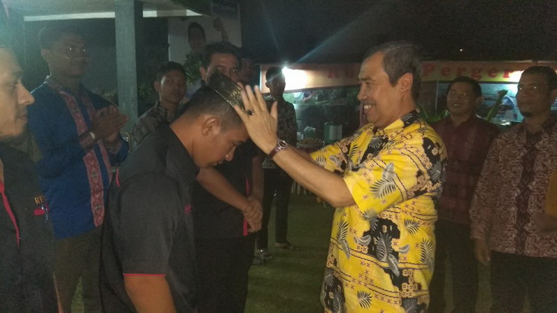 Syamsuar Hadiri Deklarasi APDESI Riau